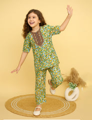 Meadow Bloom 2-Piece Kurta Set