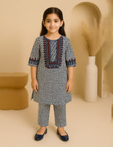 Noir Grid 2- Piece Kurta Set