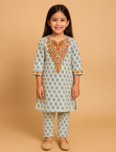 Amber Bloom Kurta Set 2-Piece Kurta Set